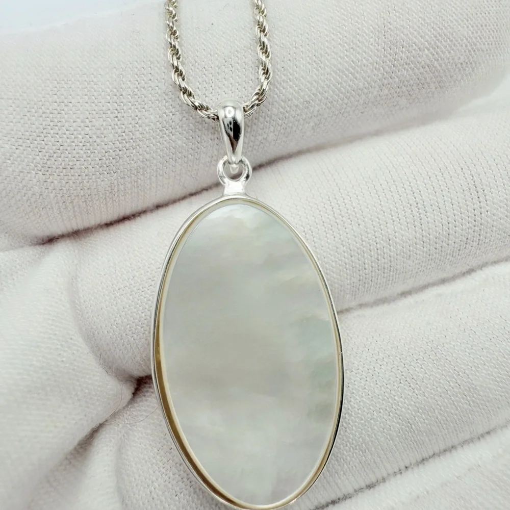 .925 Sterling Silver Oval Mother of Pearl Pendant Necklace - Picture 7 of 16